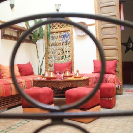 Отель La Maison Des Lallas Sefrou Экстерьер фото